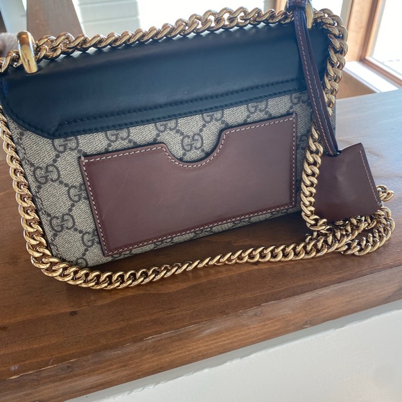 Small Gucci Padlock shoulder bag - Picture 7 of 16